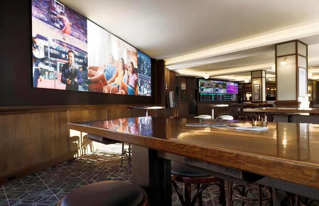 Mortdale Hotel-1